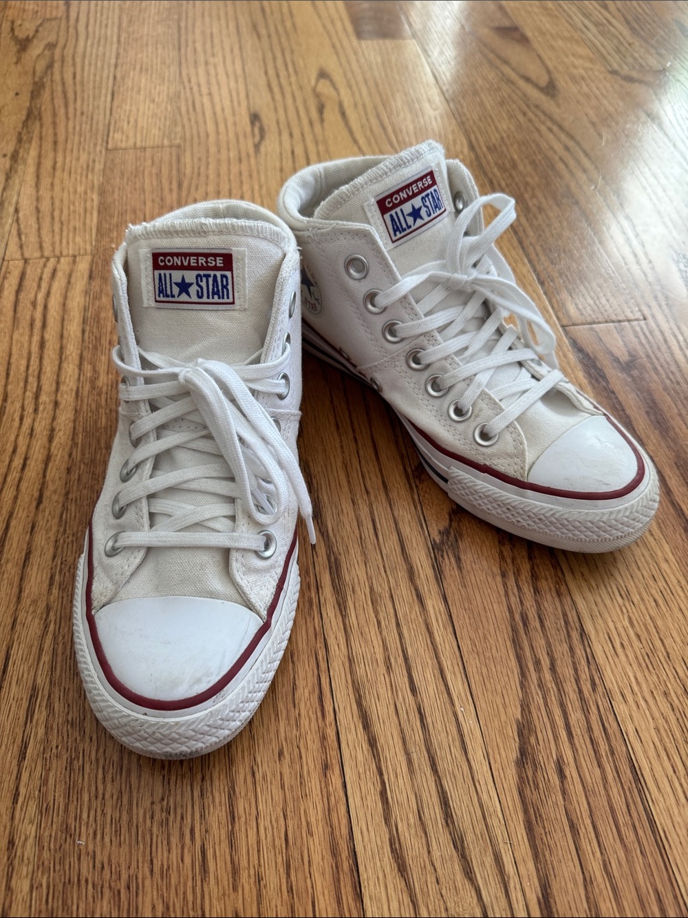 Converse Chuck Taylor All Star High Top Sneakers | White | size 6